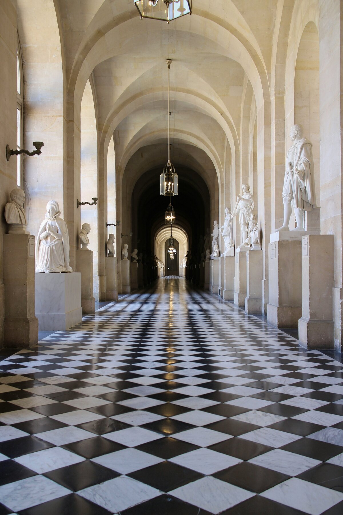 serge-le-strat-oADX_ZHXjlo-unsplash (1)
