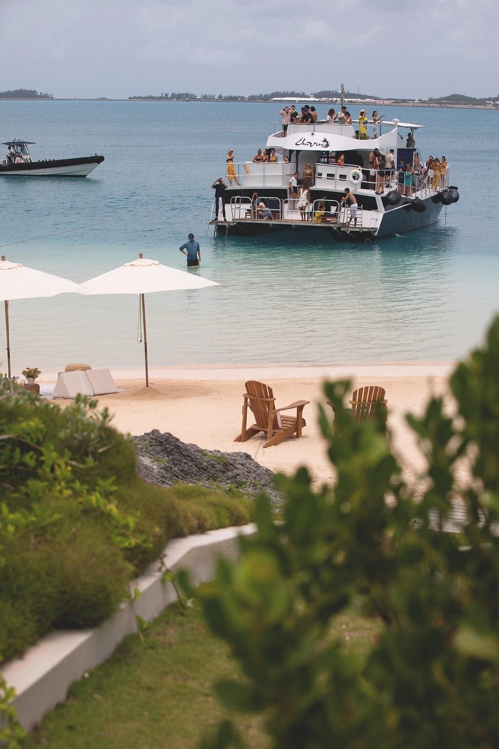 Revolve-Beach-Party-Bermuda-Island-Dasfete-15