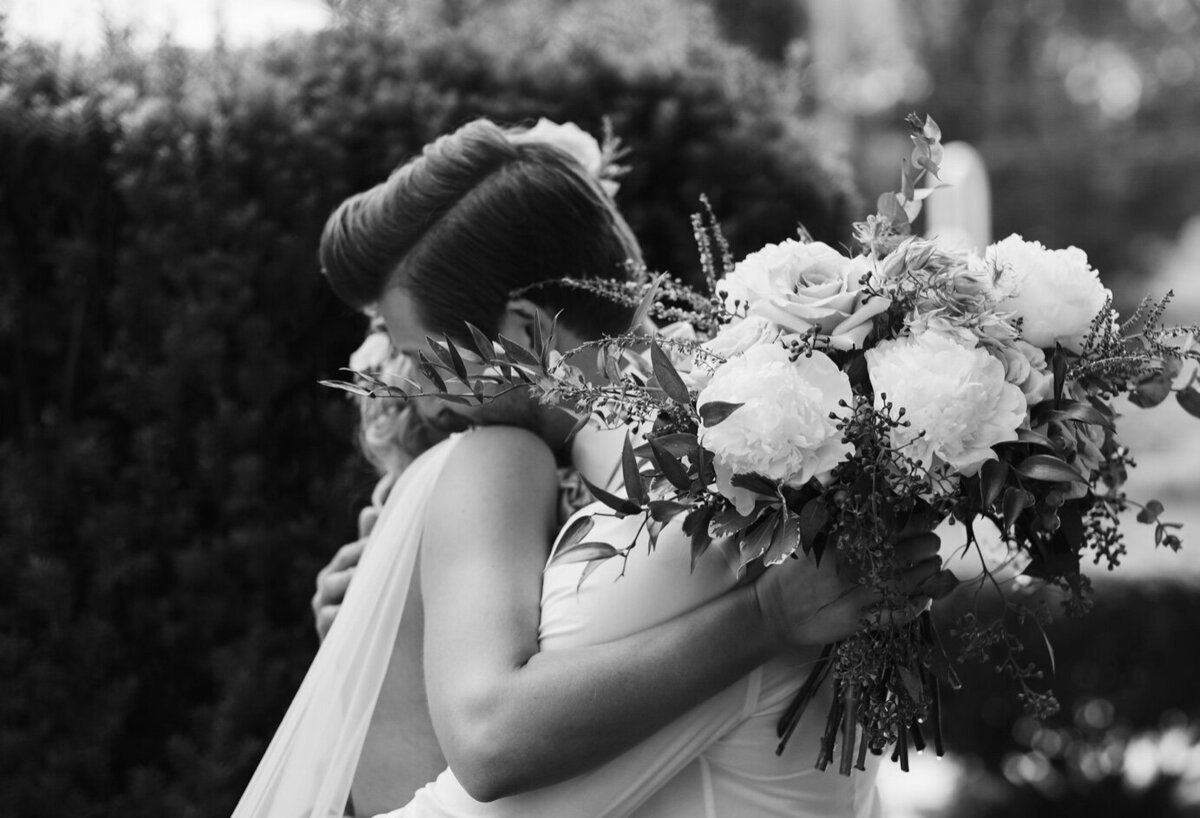 wedding-bouquet-groom