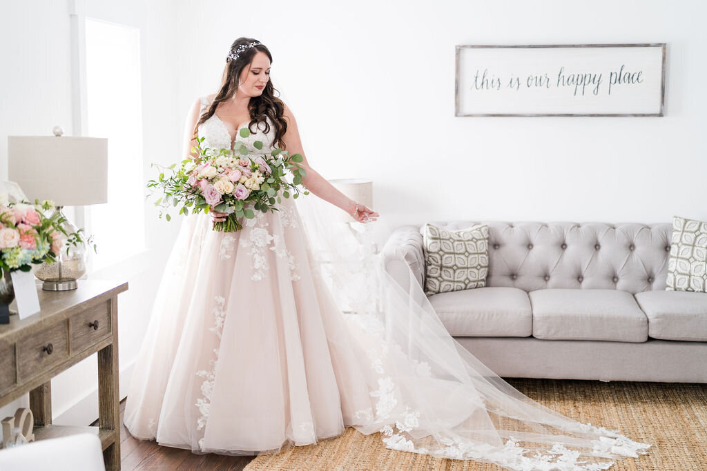 StefanieKamermanPhotography-KaylaandKevin-48FieldsFarmWedding-Leesburg,VA-106