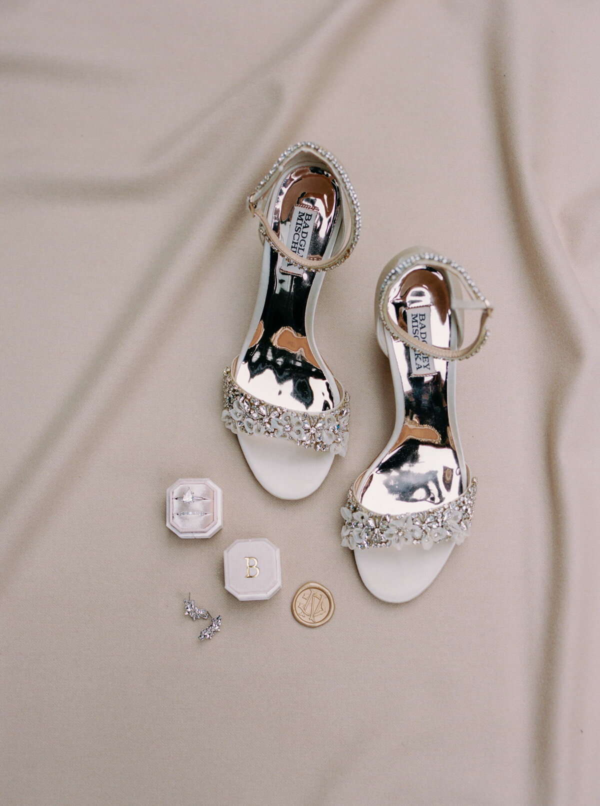 Hotel Vin - Grapevine Texas - Nick + Claire Bondar January 4 2025 Details - Stephanie Michelle Photography-2