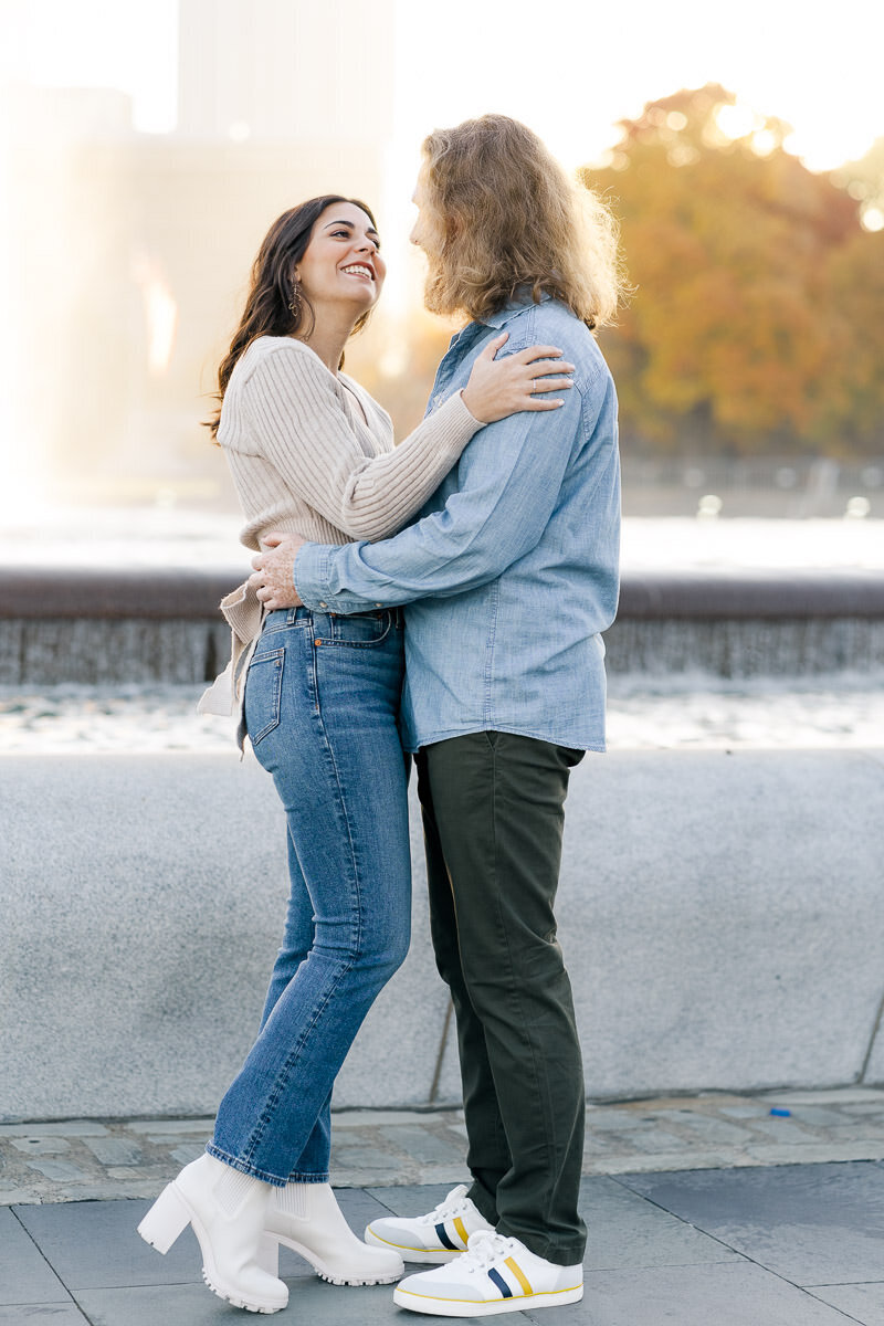 Point-park-pittsburgh-engagement-photo