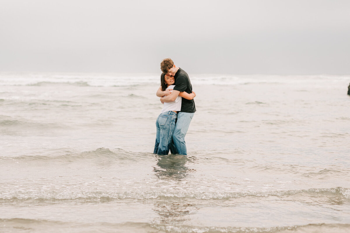Albany-Oregon-Couples-Photographer-70