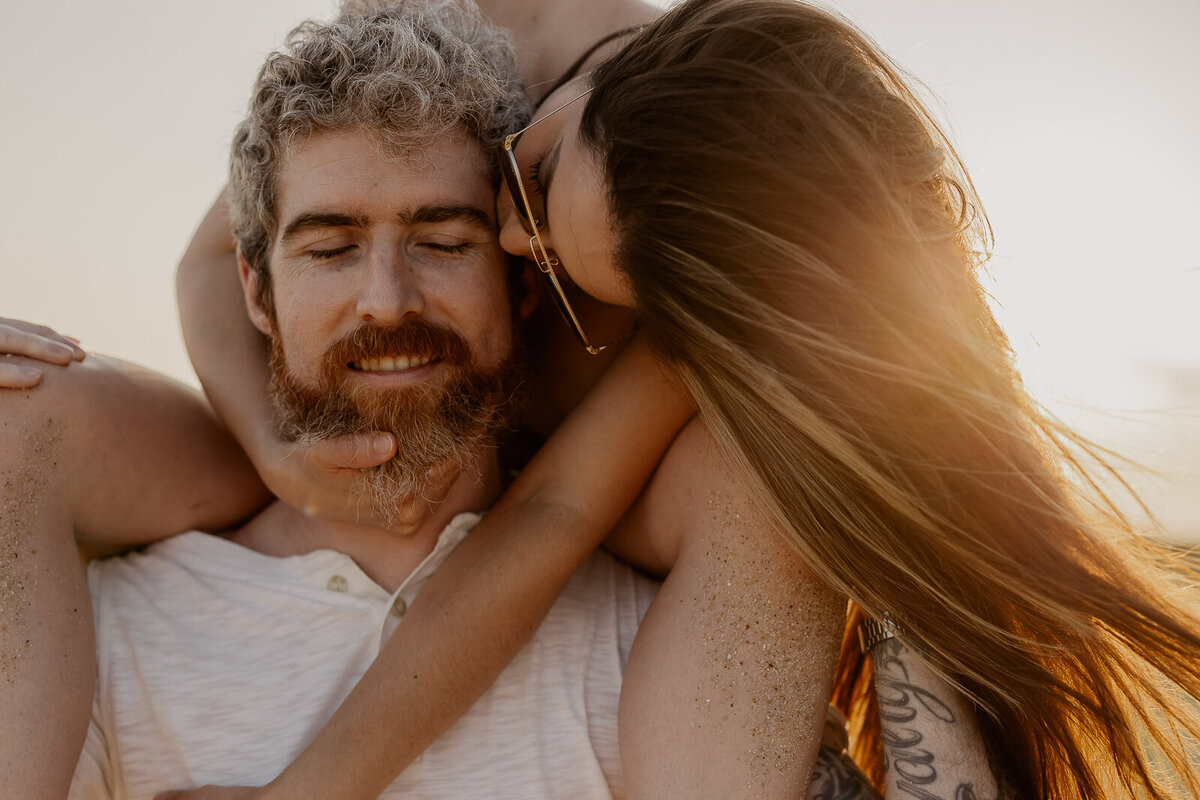 sandy-hook-nj-couple-photoshoot