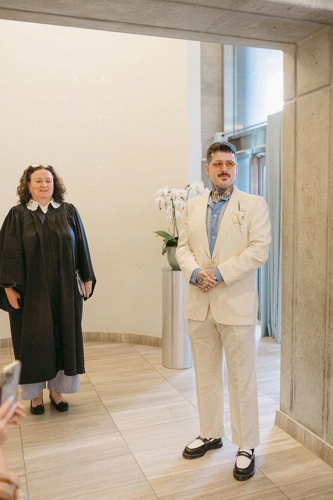 toronto-city-elopement-city-hall-edgy-nontradional-thedrake-rainy-day-cool-alternative-012