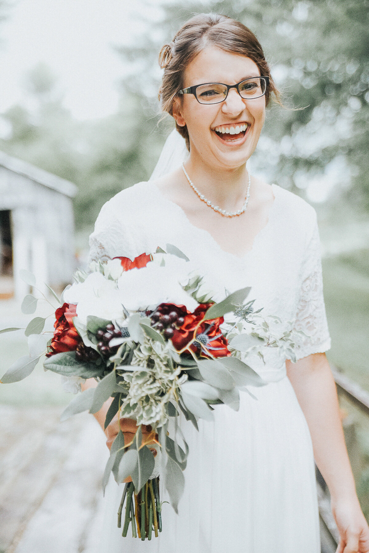 wedding bridal party | Iowa wedding photographer | Iowa Photographer | Playlife | Cedar Rapids | Iowa City | Kalona | Alaynna Ann Schwartz-12