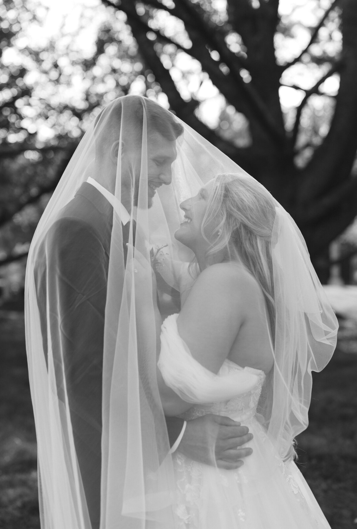 Kylie+TommyOldeMillInnWedding-267