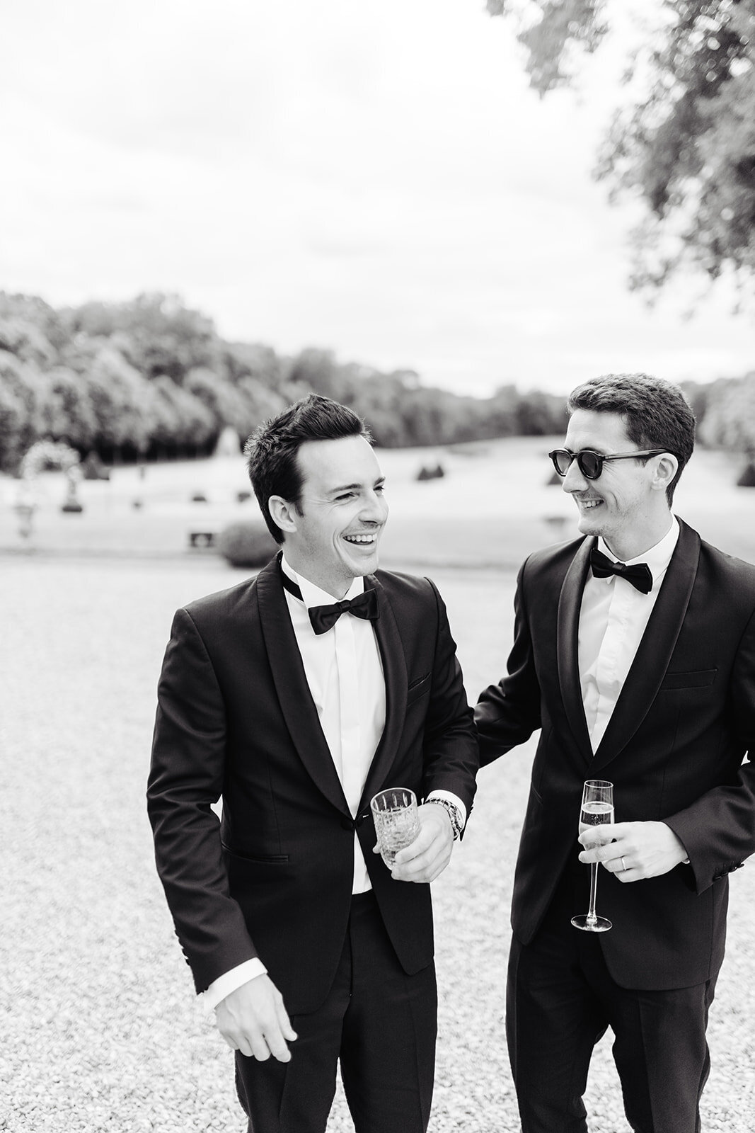 MorganeBallPhotography-Wedding-ZoeEdward-09-ChateauChamplatreux-Cocktail-78-2495