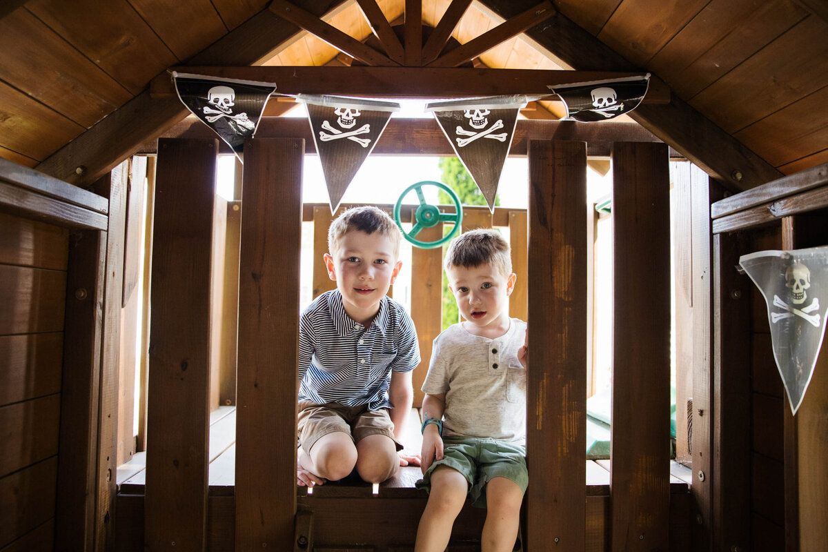 candid-natural-boston-newborn-family-photographer-zev-fisher-015