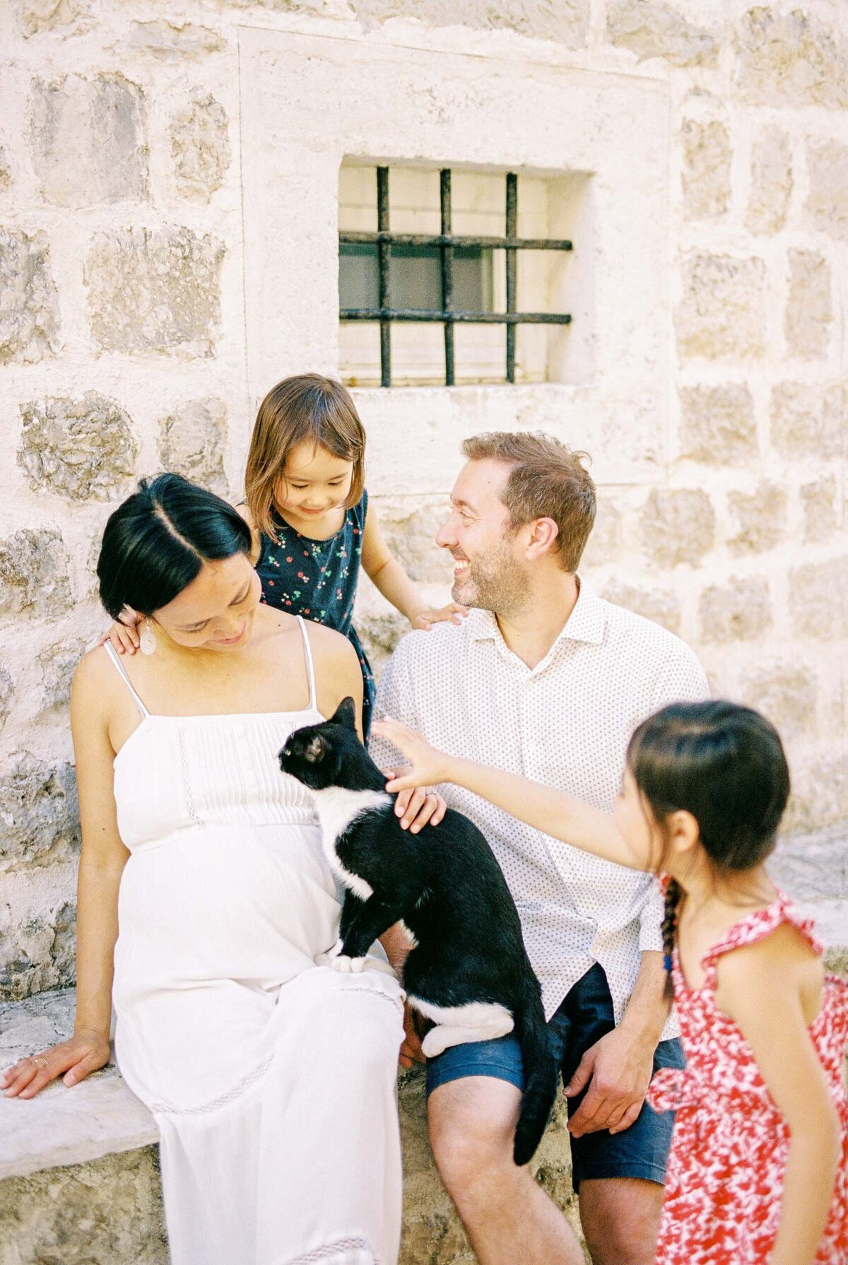 Family 2500px-1054