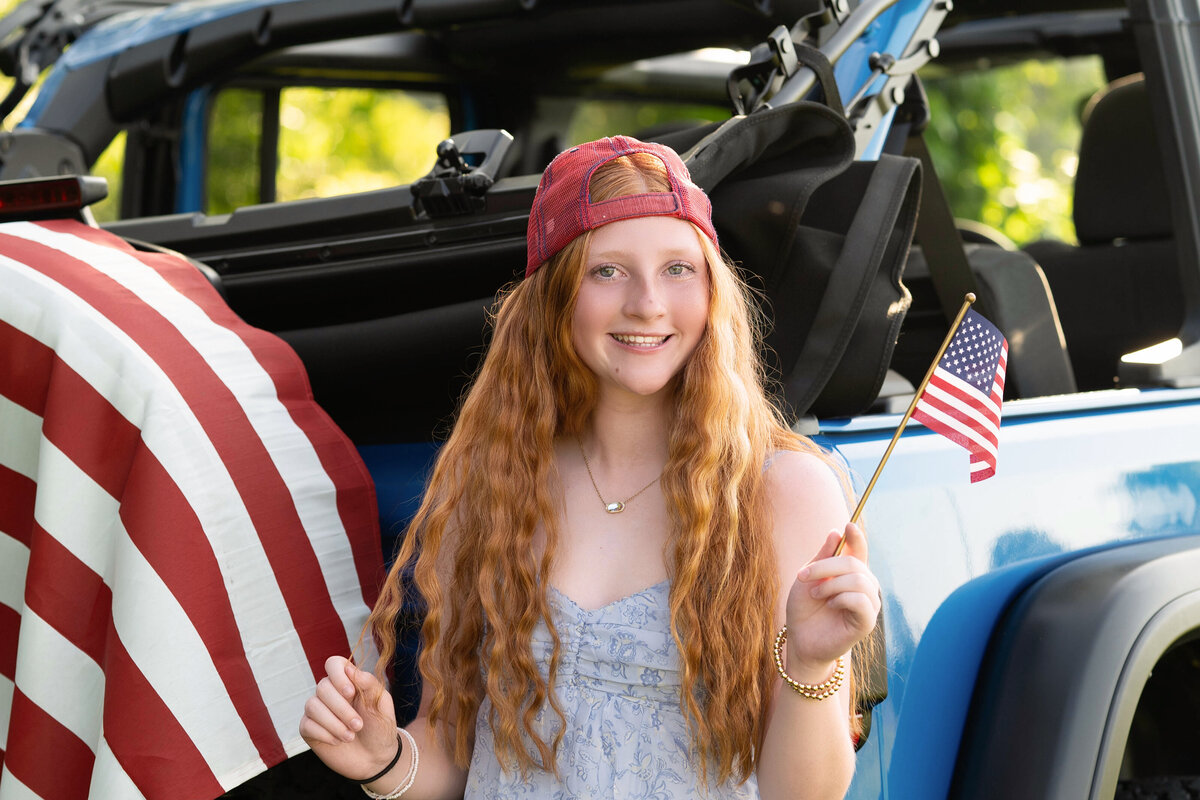 Cleveland-Akron-Senior-Portrait-model-team-baseball-cap-flag