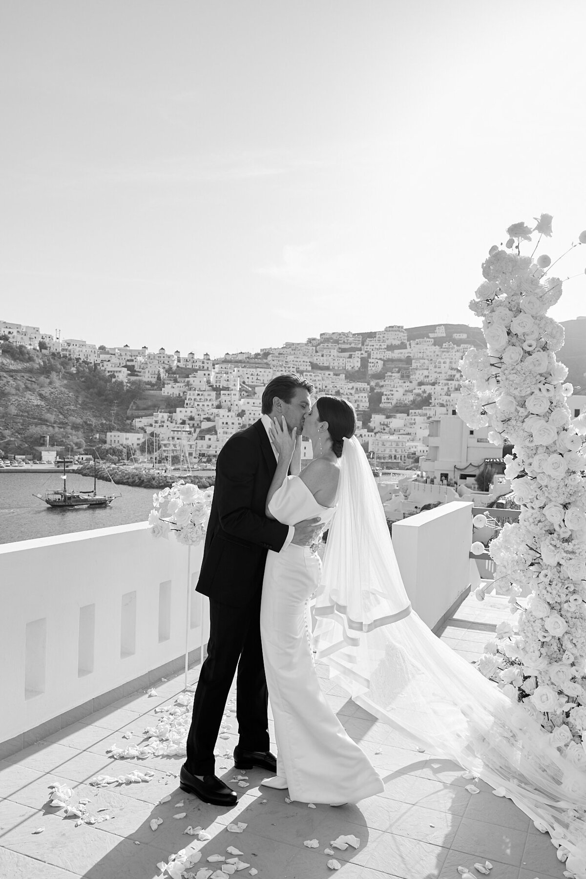 wedding photographer europe greece ceremony00038