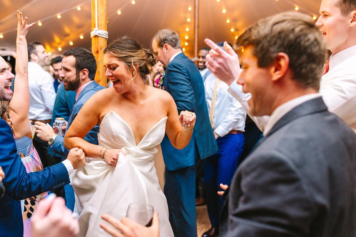 Live_Well_Farm_Colorful_Fall_Wedding_Harpswell_Maine_Photography_0111