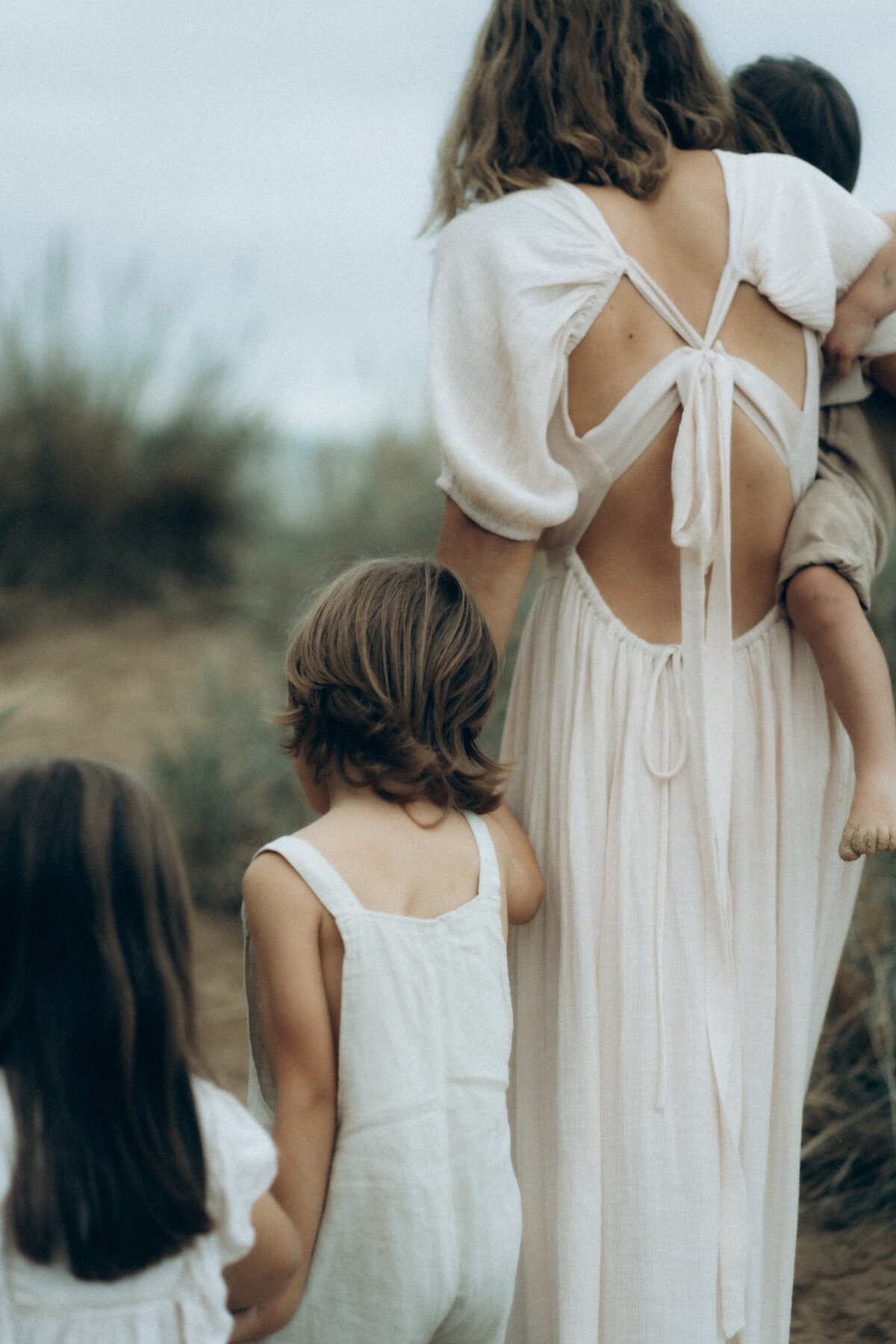 Photographe famille à Valais lors d'une séance extérieure