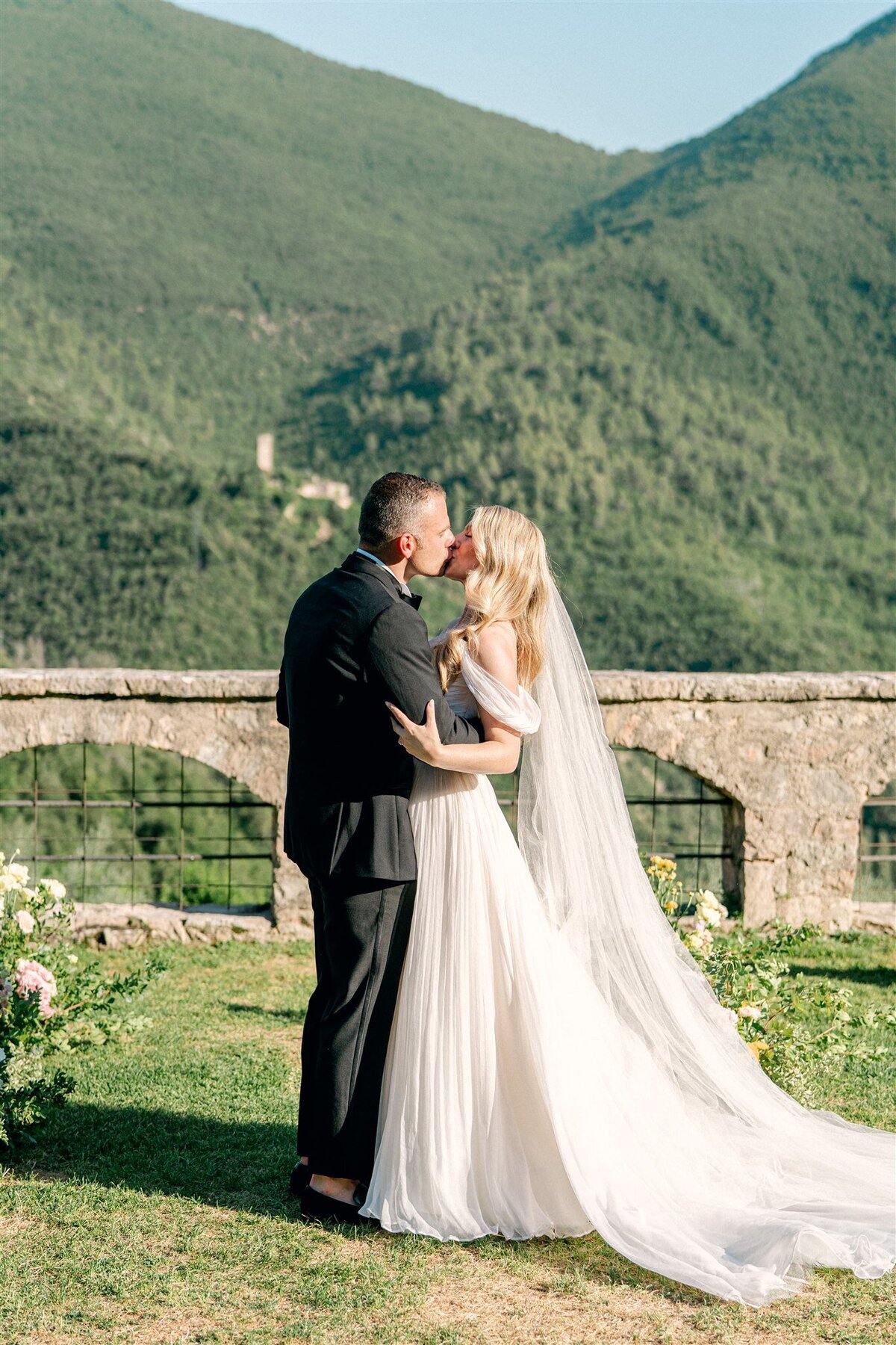 abbazia-san-pietro-in-valle-wedding-italian-wedding-photographer-kelleywphotos-55