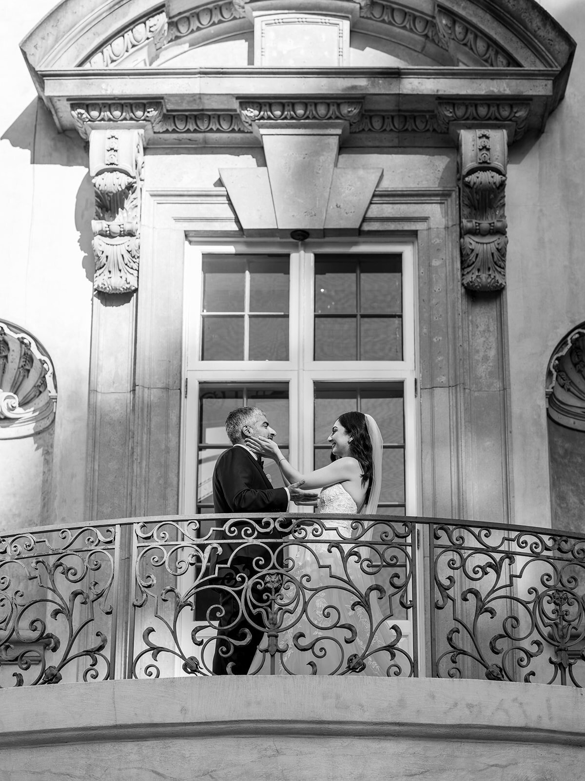 Swan-House-Alanta-history-center-documentary-best-photographer-wedding-dejauregui-photography-94