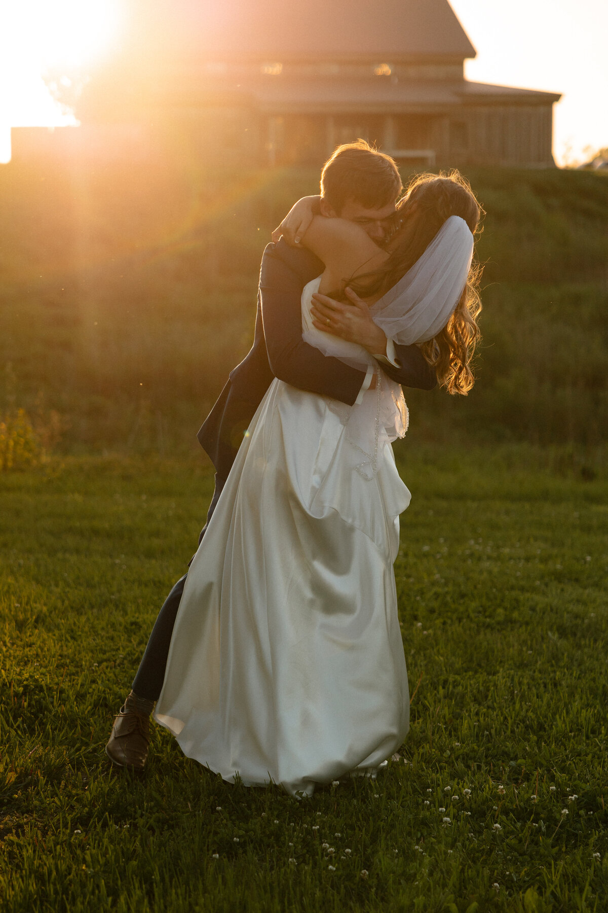 Sydney and Brant's Rustic Midwest Wedding Photography-701