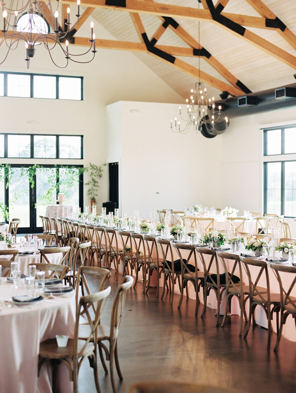 Classic Wedding Florist | Cairriage House | Feisty Flowers - 45