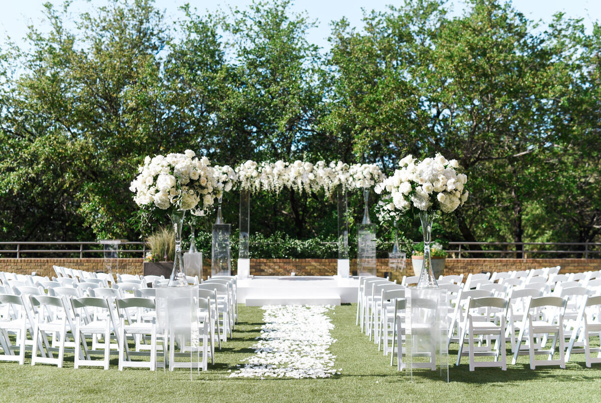 four seasons dallas wedding pop parties shannon skloss bella flora 3