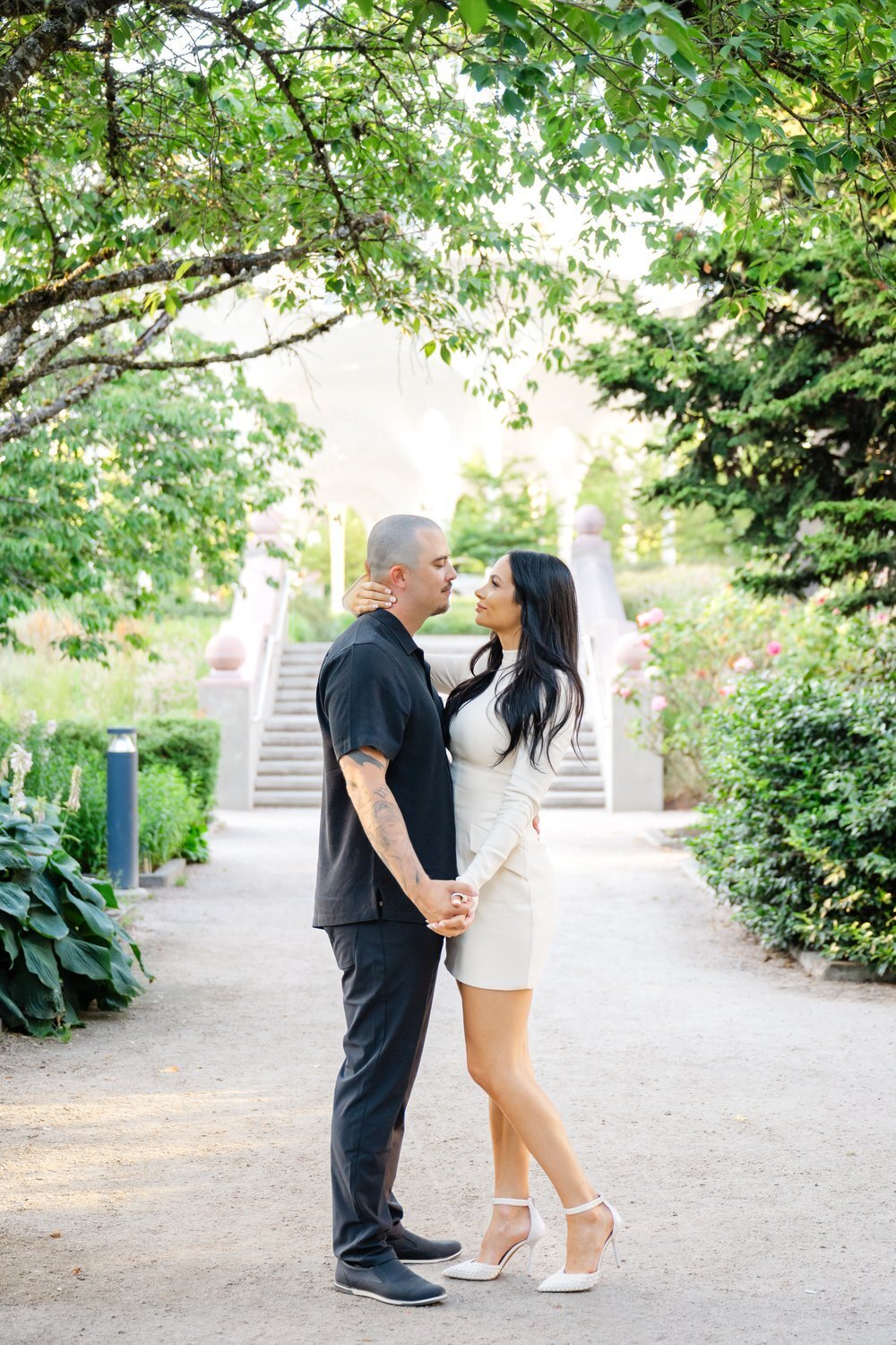 bellevue park engagement under cherry blossoms