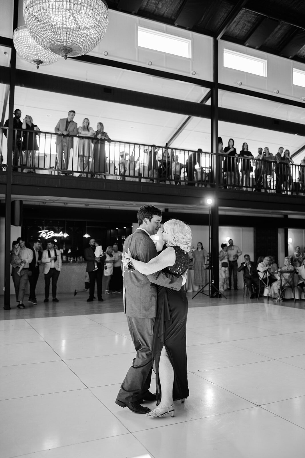half-moon-empire-wedding-9