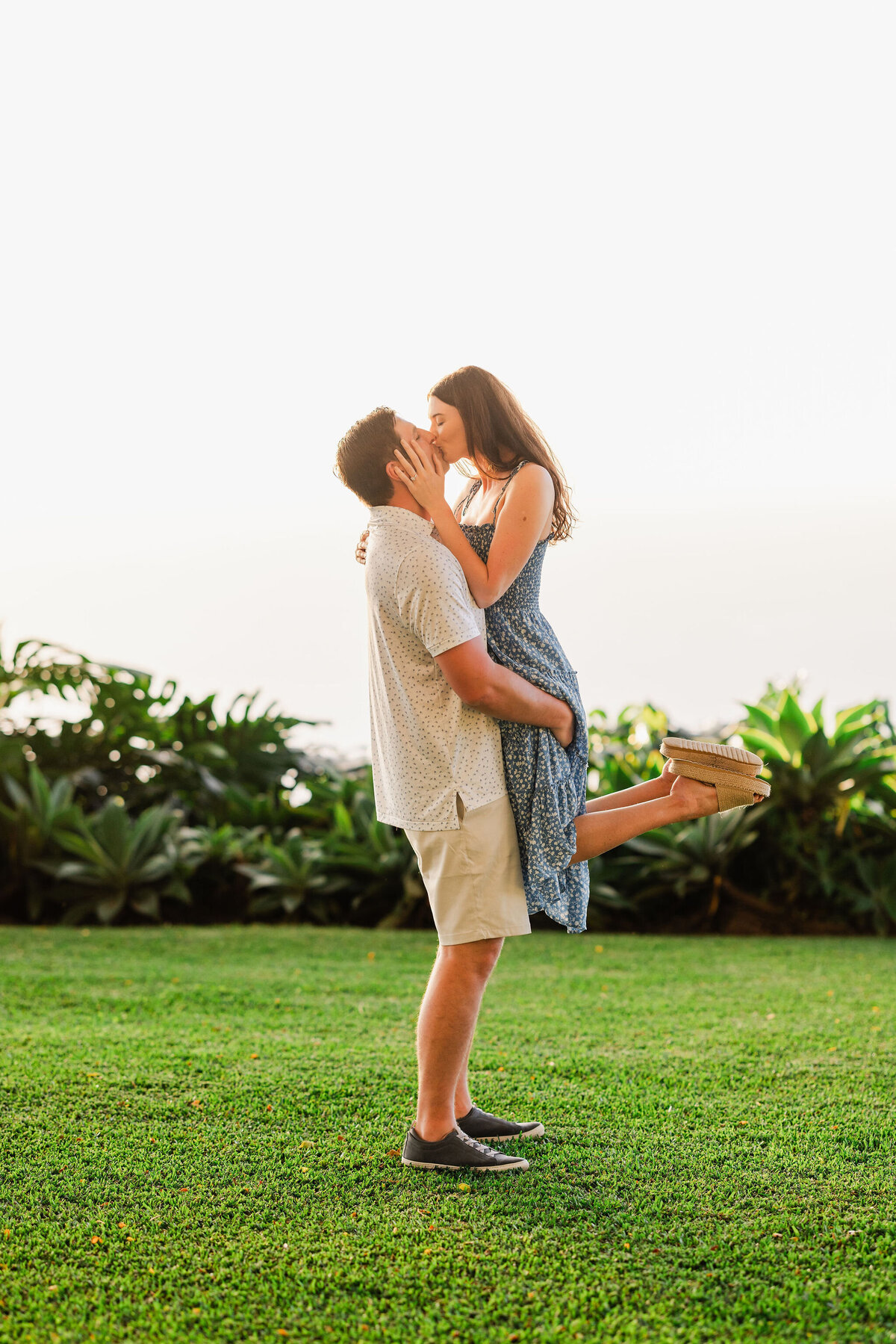 Hawaii-Engagement-Photos-Holualoa-Inn (74)