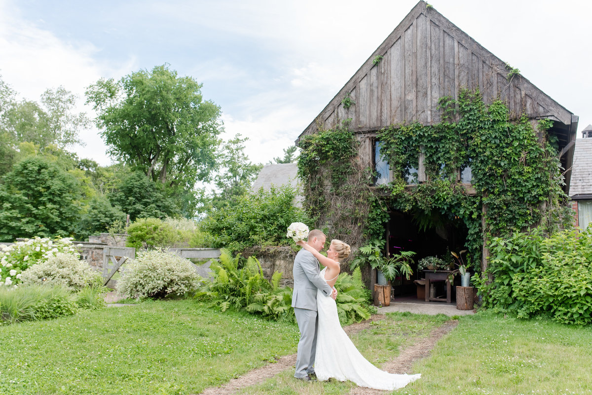 Blue Hill at Stone Barns Wedding-New York Wedding Photographer-Jaclyn and Colin Wedding 181624-13