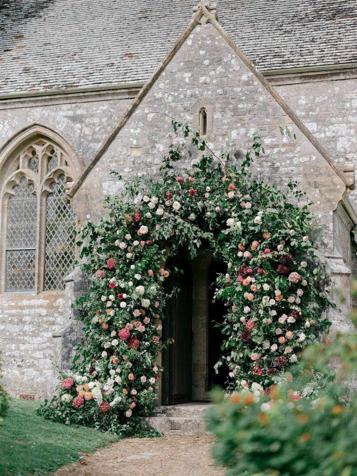 MadelineGeorge_Ceremony_0293_Wizz & Wild Wedding Florals