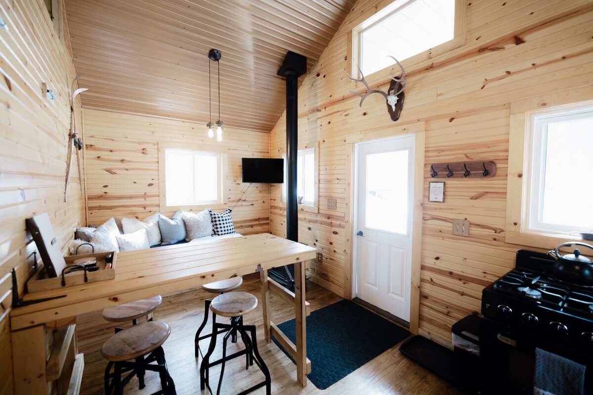 Bear-Ridge-Destination-cozy-cabin-rosie-photo-video-120