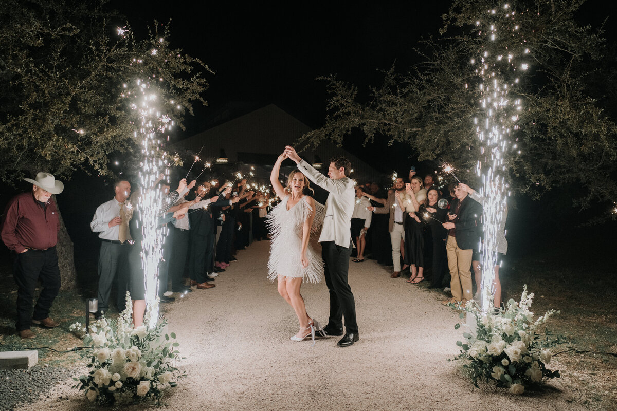 Maes-Ridge-Johnson-City-Wedding-Sparklers