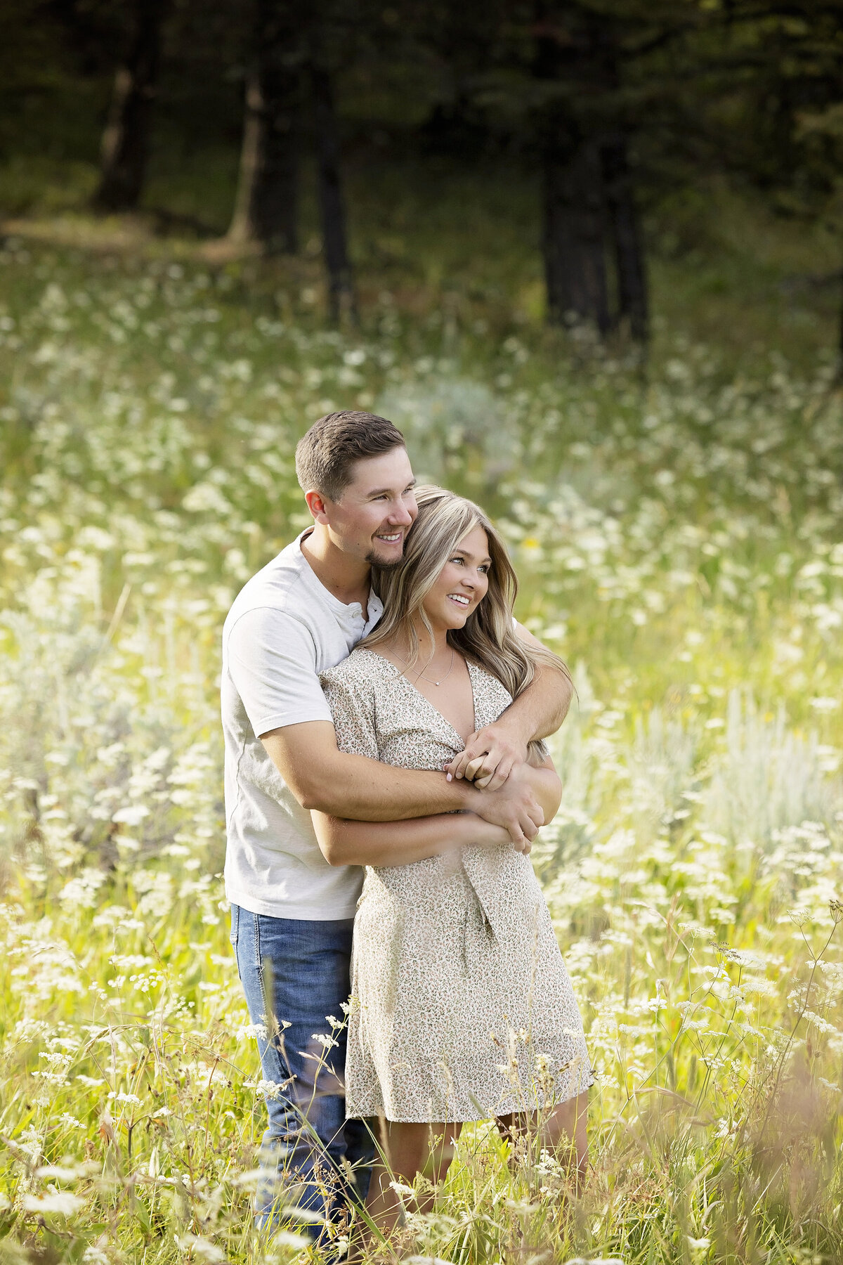 Shanna-Mae-Photography-Montana-Photographer-Engagement-Couples-Mountains-Wildflowers-Ennis-Bozeman-015