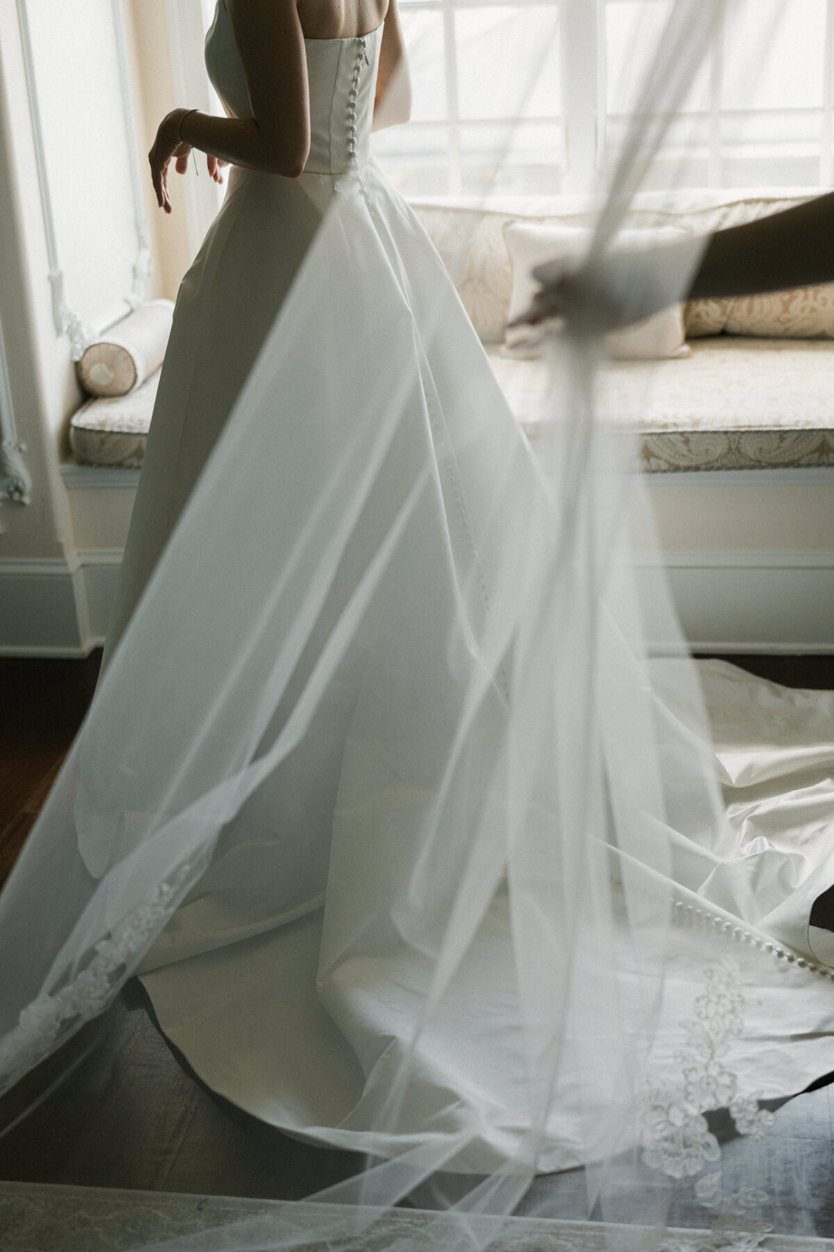 Grace & Ardor Co. East Coast Wedding Engagement Photography Pennsylvania New York City New Jersey Philadelphia Timeless Bold Art Direction Editorial Erin McGeever Ashford Estate Fall-11