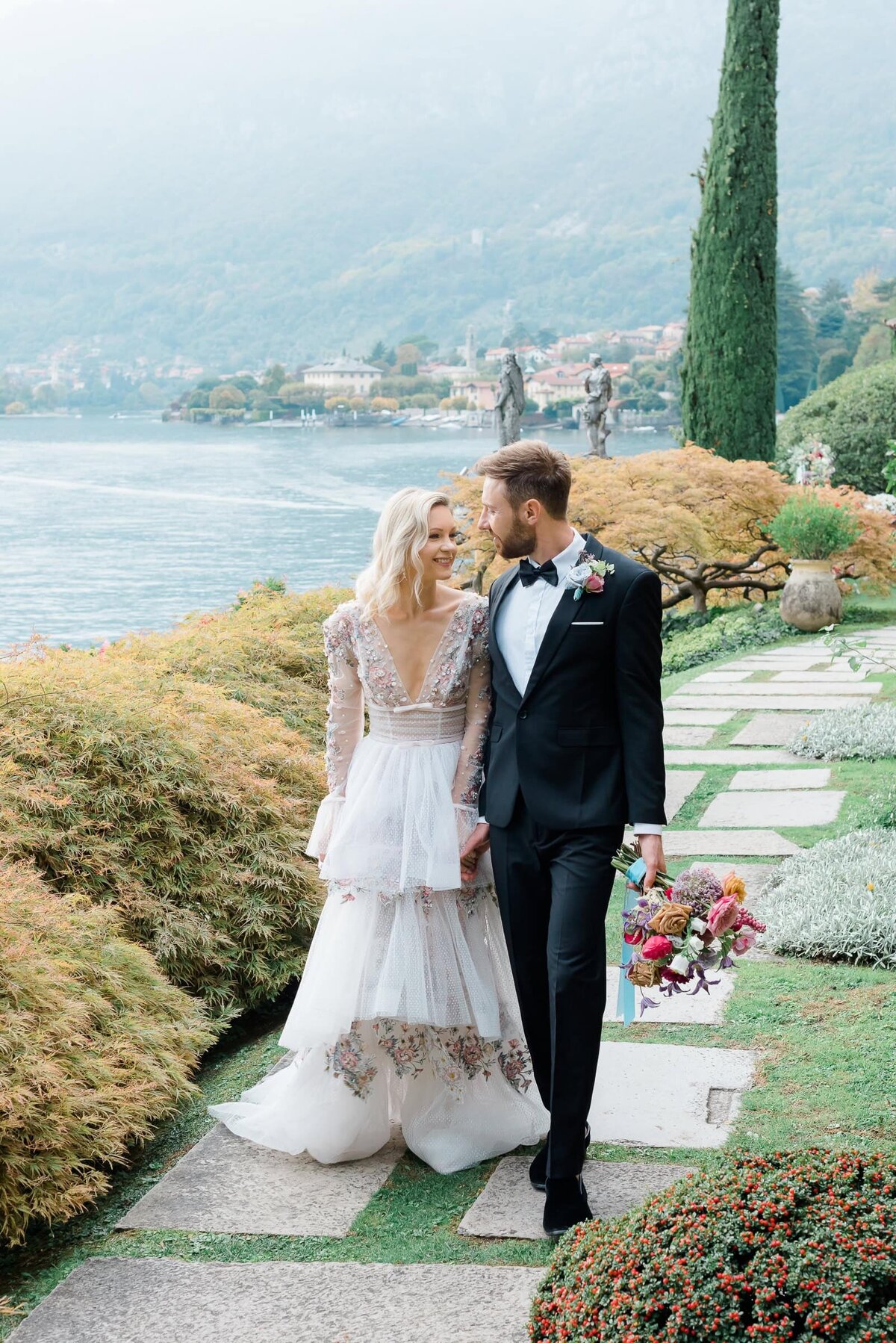 Destination Wedding Photographer Anna Lundgren in Stockholm Wedding in Lake Como at Villa La Cassinella_013