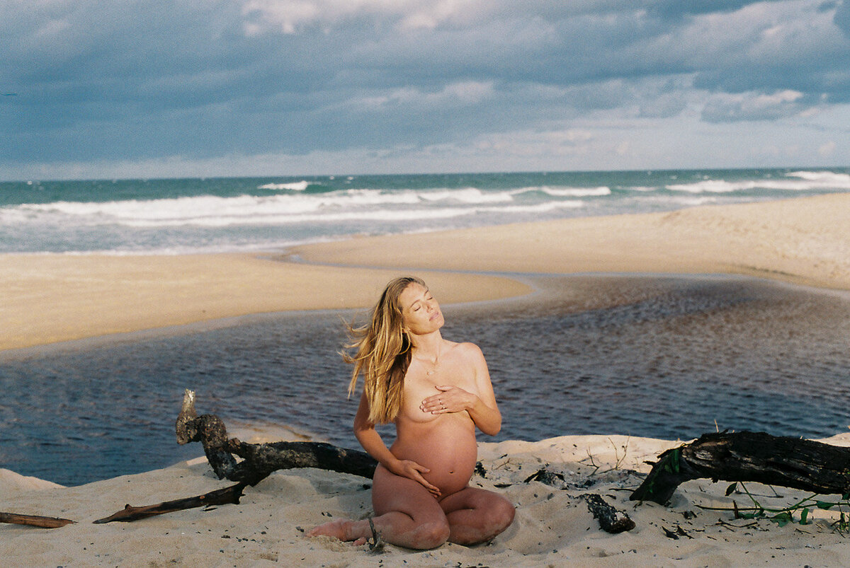 Beachside_Maternity_Portraits_Florida_Caitlin_Joyce_Photo-8