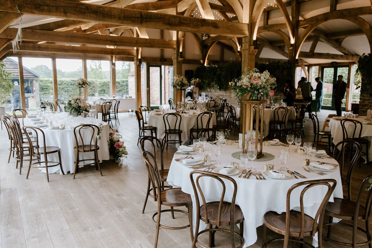 0264Sophie & Ross - Hazel Gap Barn - Dan Tomkins Photography-1