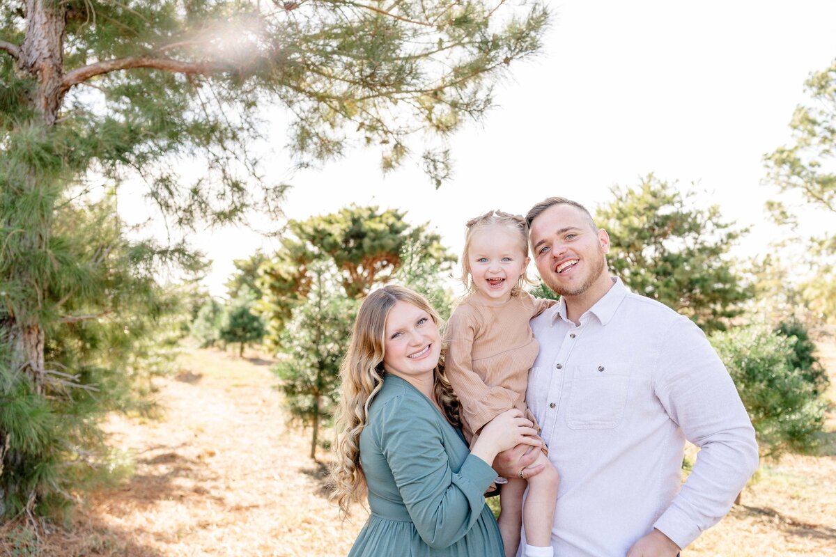 Austin-TX-Christmas-Tree-Farm-Mini-Session-Magnolia-and-Grace-Photography-Co-GinaM-# (1)-17