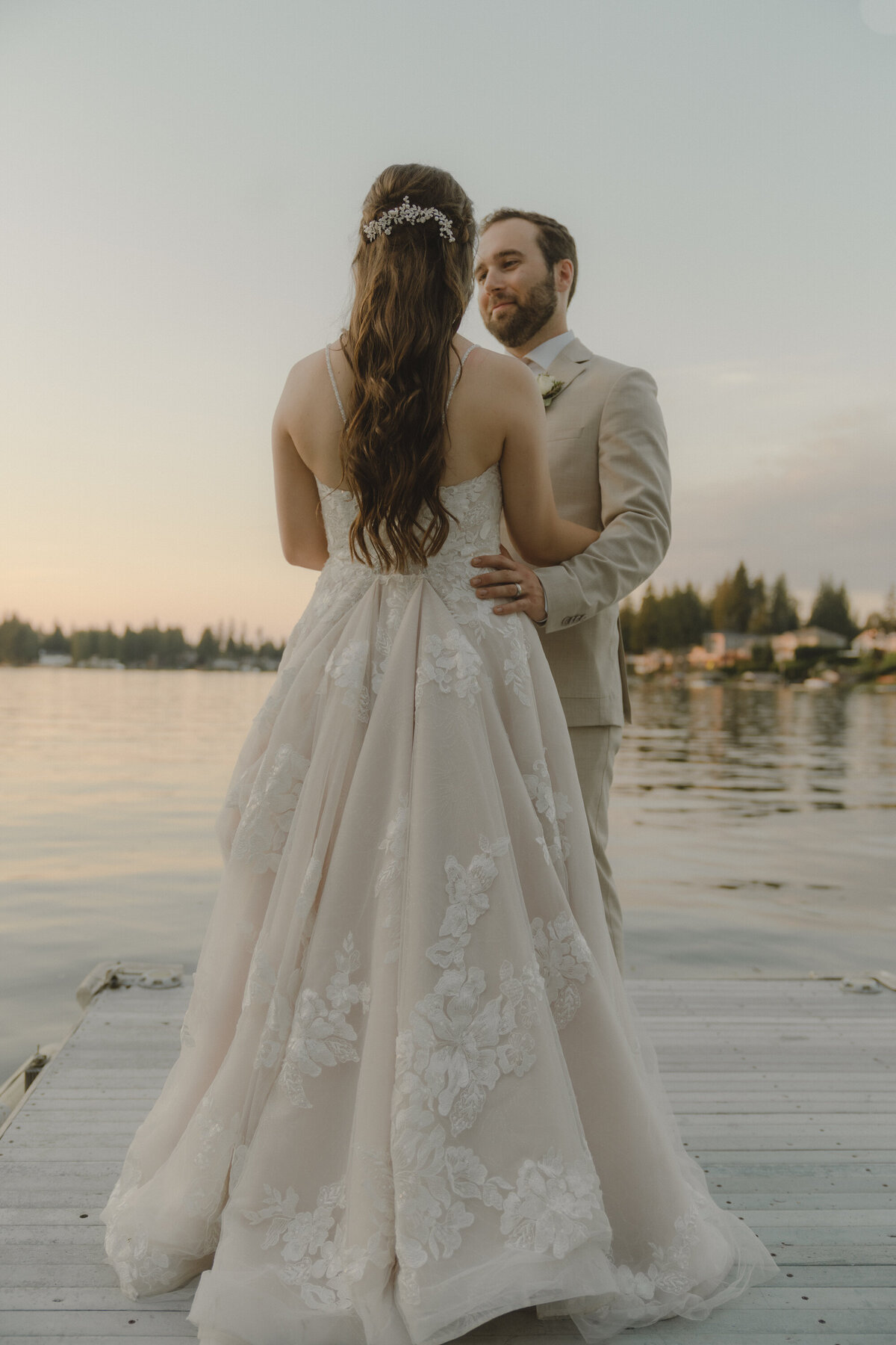 Stephanie-Chase-Wedding-at-the-Lake-Tapps-Bonney-Lake-Seattle-Amy-Law-Photography-140