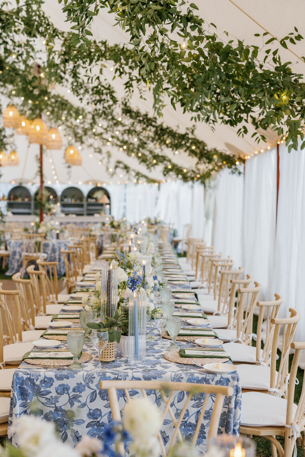 Kate_Murtaugh_Events_wedding_planner_Maine_sailcloth_tent_headtable
