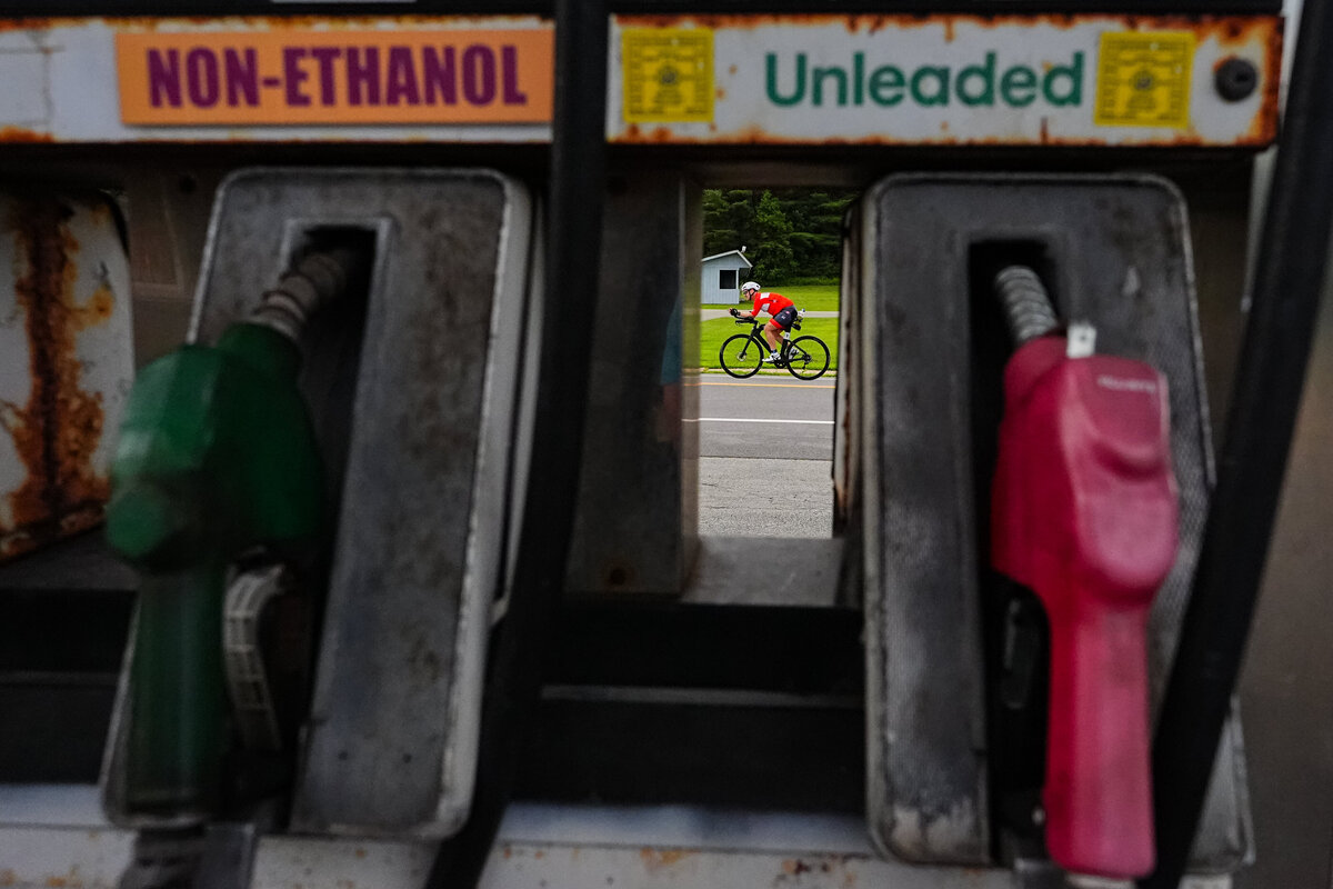 kansas-city-sports-photography-0139-gas-station-with-non-ethanol-sign