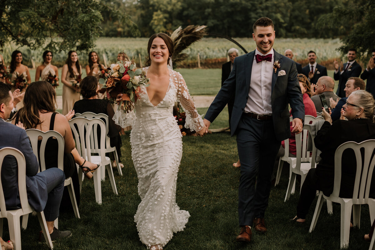 jaimie-scott-wedding-fall-autumn-chateau-des-charmes-niagara-25