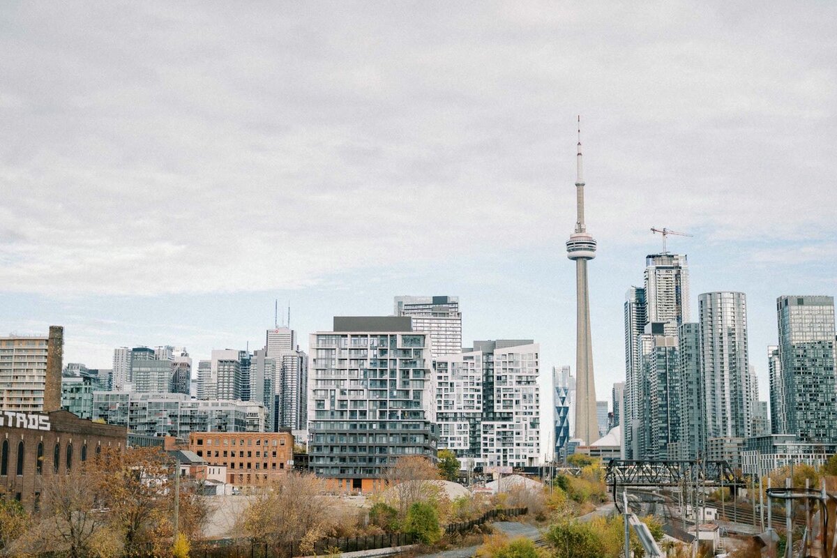 E4-Toronto-Engagement-Photoshoot-Judi-and-Raj-2024-11-03-2500px-1011