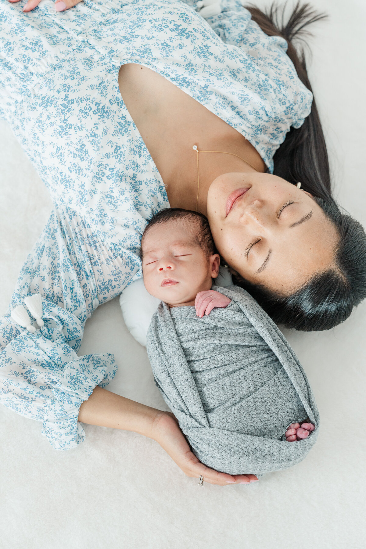 Castle Rock Lifestyle Newborn Photography Light and Airy Client Closet Elena Spraguer Photography 0021