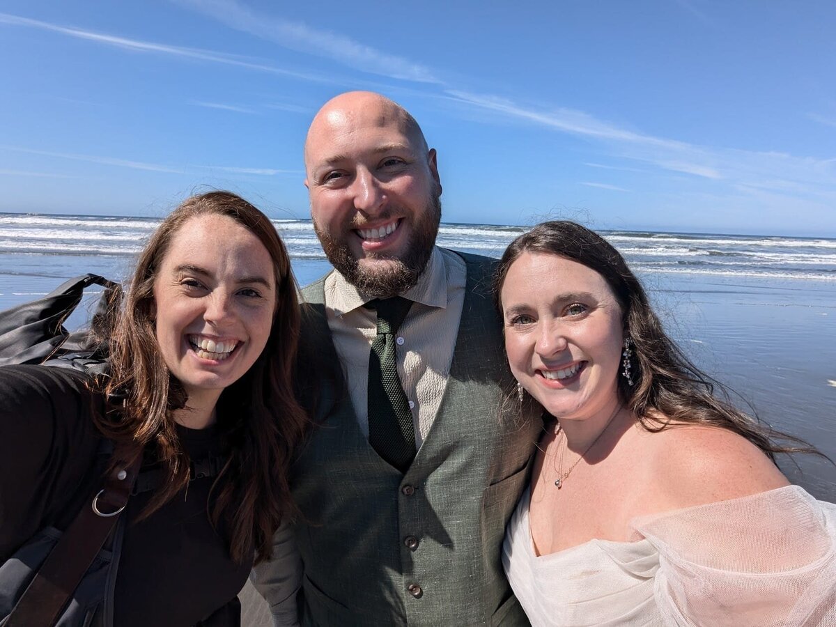 Beach elopement photographer