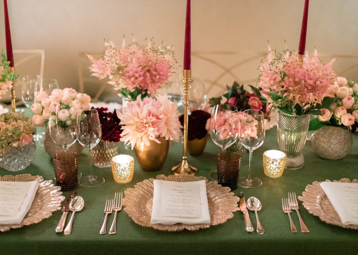 chloe-winstanley-events-gsp-tablescape-candlelit-wildabout-flower