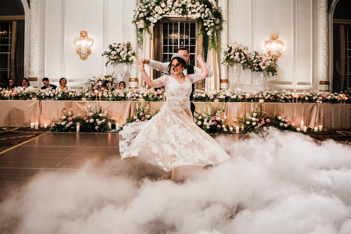 Grand-Luxury-Fairmont-Olympic-Wedding-Flora-Nova-Design-Seattle-00112