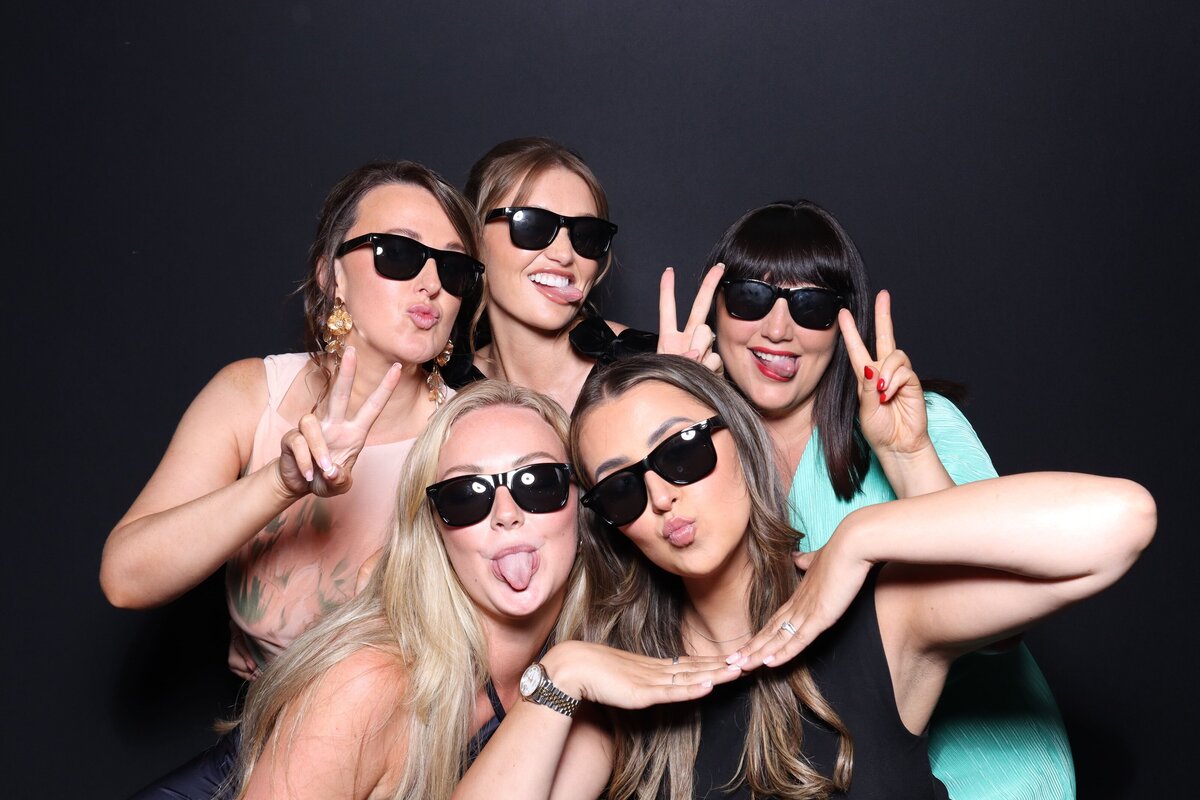 photobooth_london_essex_weddings_13
