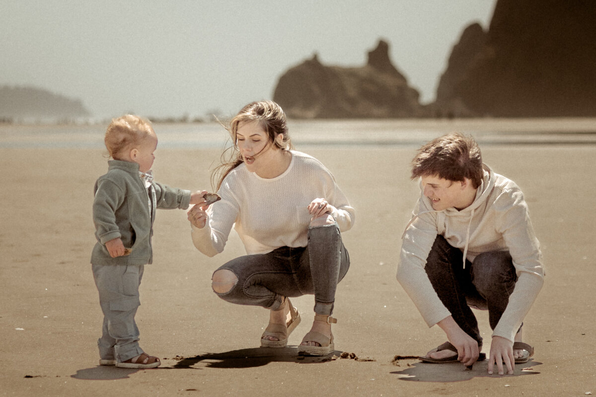 Oregon Coast Cannon Beach Family Photos Portland Vancouver PNW Photographer
