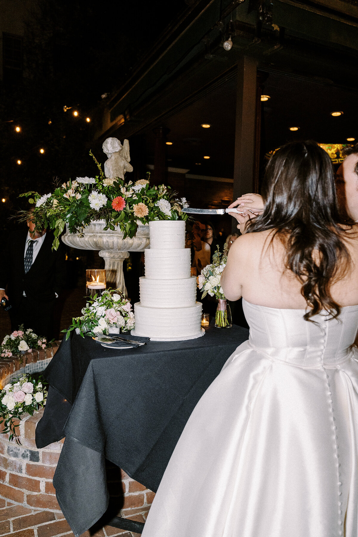 downtown-sacramento-firehouse-wedding-053