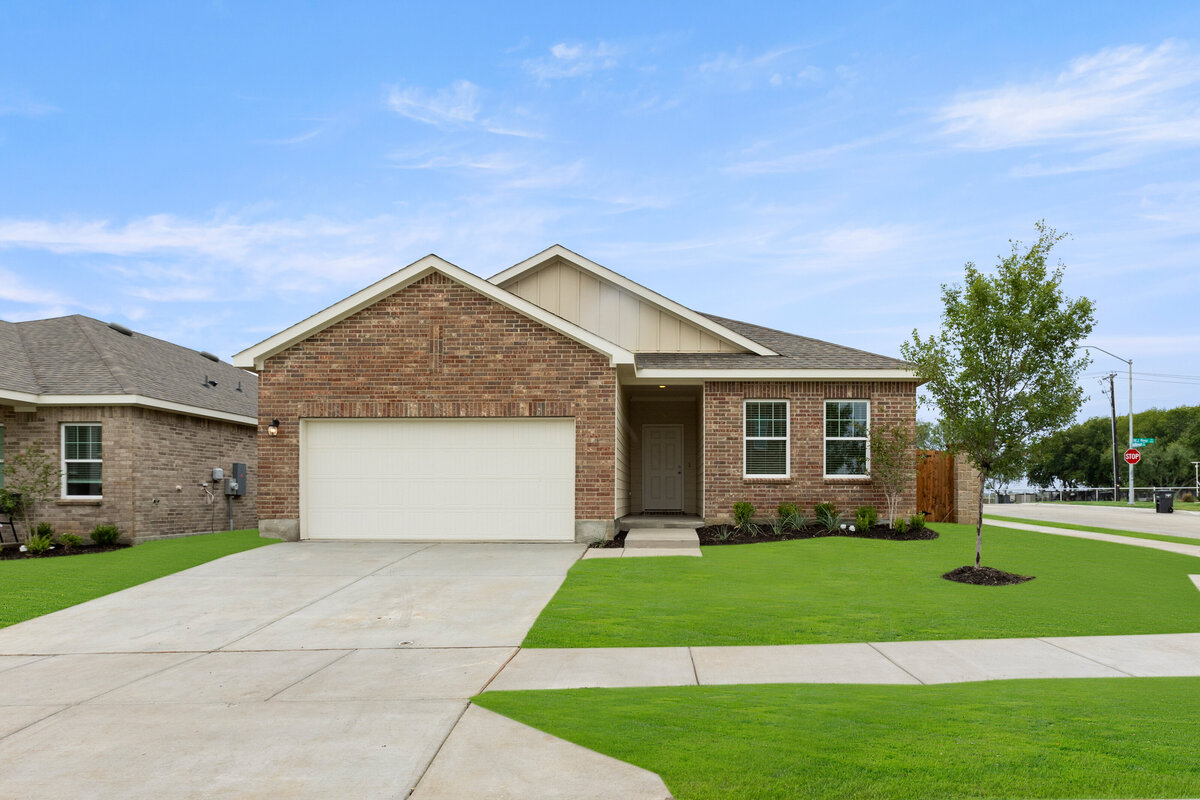 4941 Knob Drive- Front-2