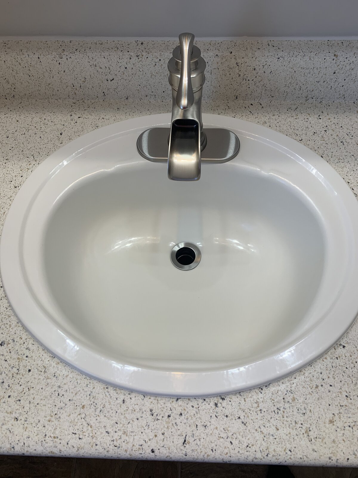 Ground Down Land Management - Resurfacing - Epoxy - Refinishing - Bathrooms - Countertops - Nova Scotia - Excavation - Landscaping